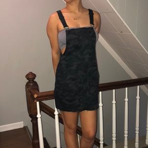 Overall dress